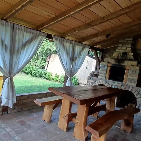Fruska House Vikendica *
