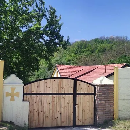 Fruska House